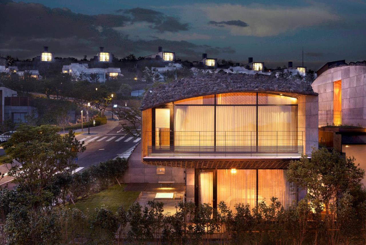 Lotte Resort Jeju Artvillas Согвипхо Экстерьер фото