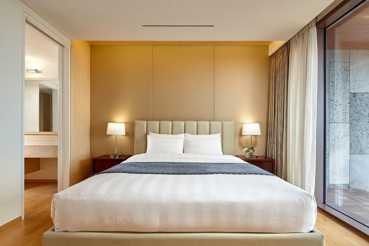 Lotte Resort Jeju Artvillas Согвипхо Экстерьер фото